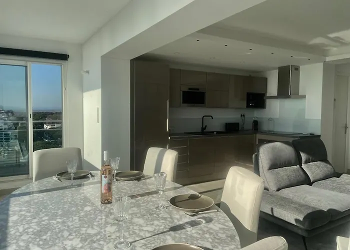 公寓 Le Panoramique, P2 Vue Sur Mer, Clim, Centre Ville, Wifi 拉格朗德默特